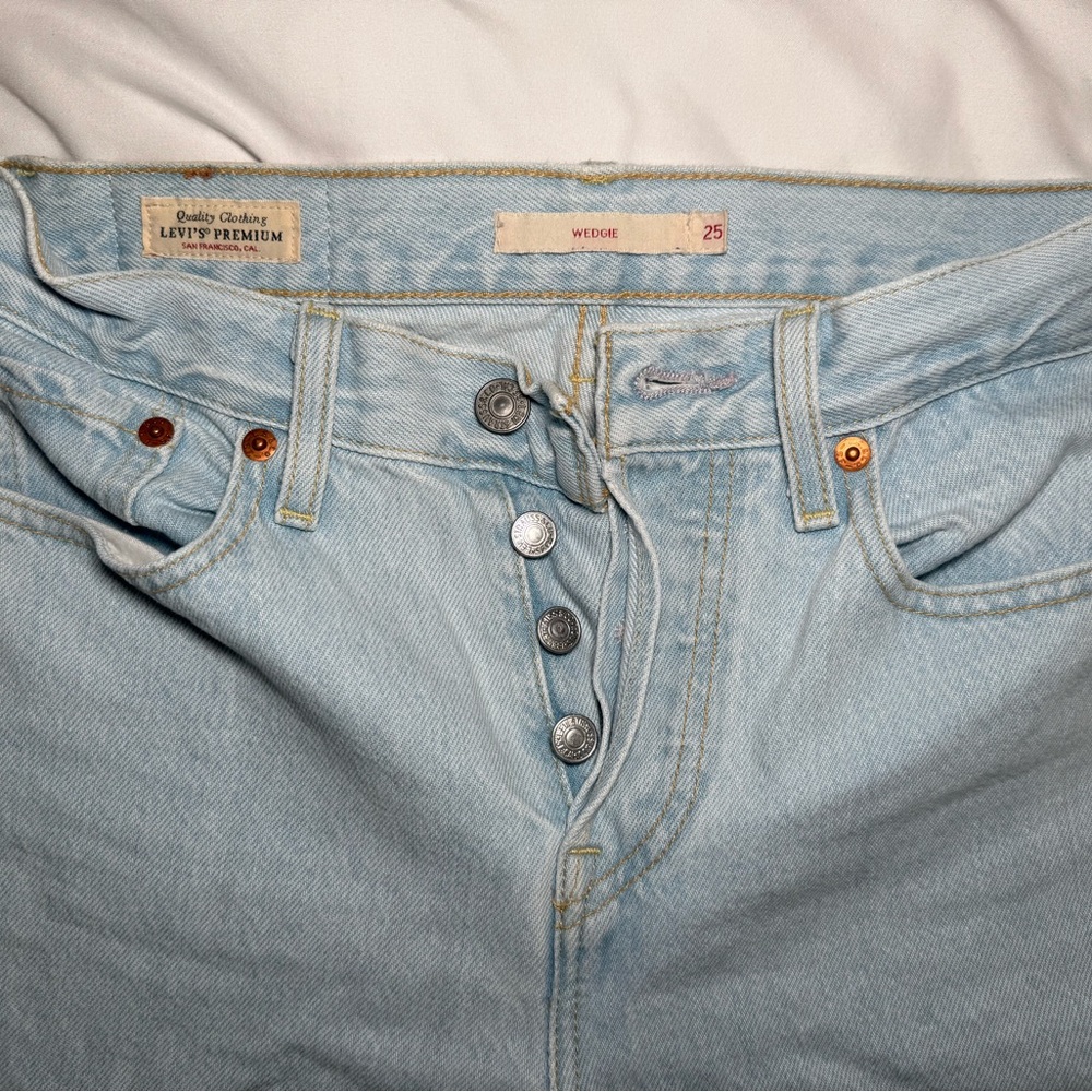 Levi's Premium Light Wash Denim